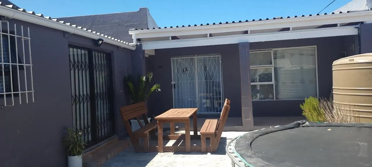 Mcsheyson Apartment Cape Town